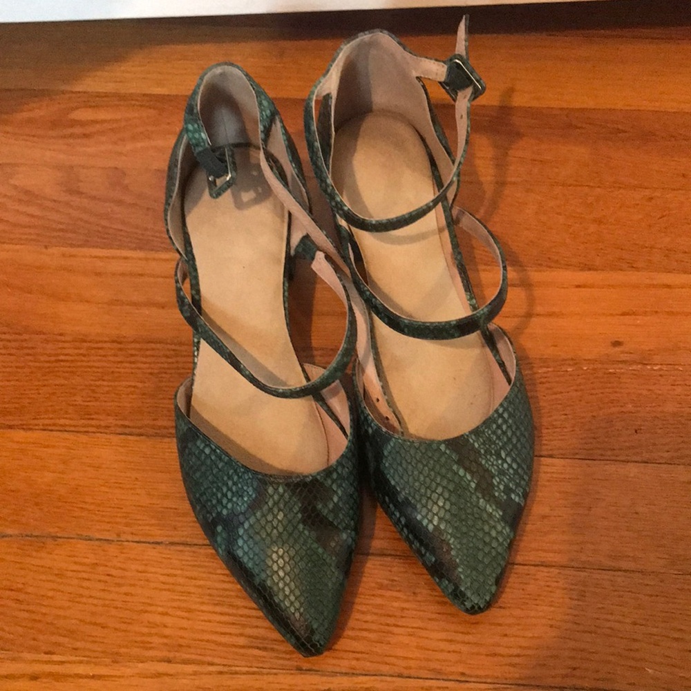 Green Snakeskin Anthropologie pointed toe heels.